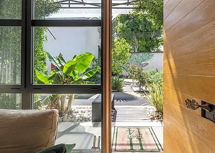 Hotel Horti 14 Borgo Trastevere 4*
